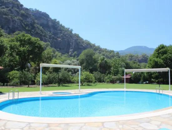 Dalyan Villa Candurmaz. Villen Mit Großen Pools Am Fluss Dalyan.