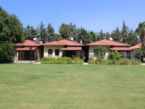 Dalyan Villa Candurmaz. Dalyan Nehri Kenarında Büyük Havuzlu Villalar.
