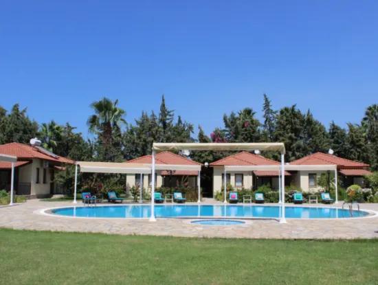 Dalyan Villa Candurmaz. Dalyan Nehri Kenarında Büyük Havuzlu Villalar.