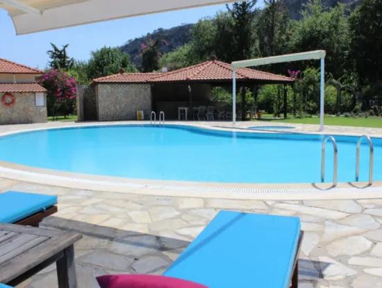 Dalyan Villa Candurmaz. Dalyan Nehri Kenarında Büyük Havuzlu Villalar.