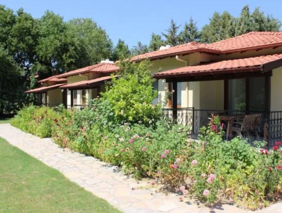 Dalyan Villa Candurmaz. Dalyan Nehri Kenarında Büyük Havuzlu Villalar.