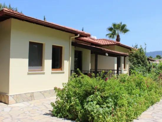Dalyan Villa Candurmaz. Dalyan Nehri Kenarında Büyük Havuzlu Villalar.
