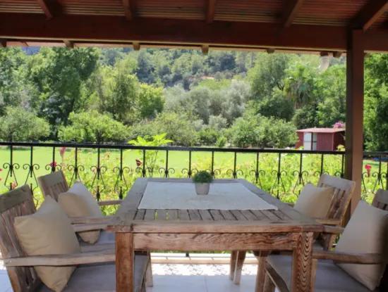 Dalyan Villa Candurmaz. Dalyan Nehri Kenarında Büyük Havuzlu Villalar.