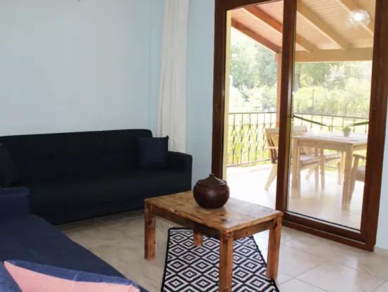 Dalyan Villa Candurmaz. Dalyan Nehri Kenarında Büyük Havuzlu Villalar.