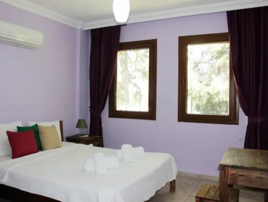 Dalyan Villa Candurmaz. Dalyan Nehri Kenarında Büyük Havuzlu Villalar.