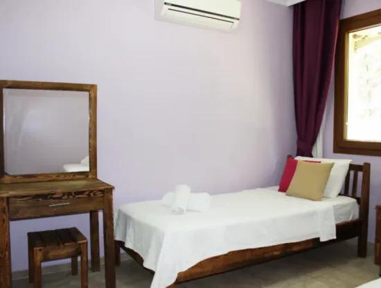Dalyan Villa Candurmaz. Dalyan Nehri Kenarında Büyük Havuzlu Villalar.