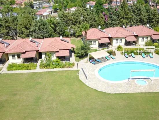 Dalyan Villa Candurmaz. Dalyan Nehri Kenarında Büyük Havuzlu Villalar.